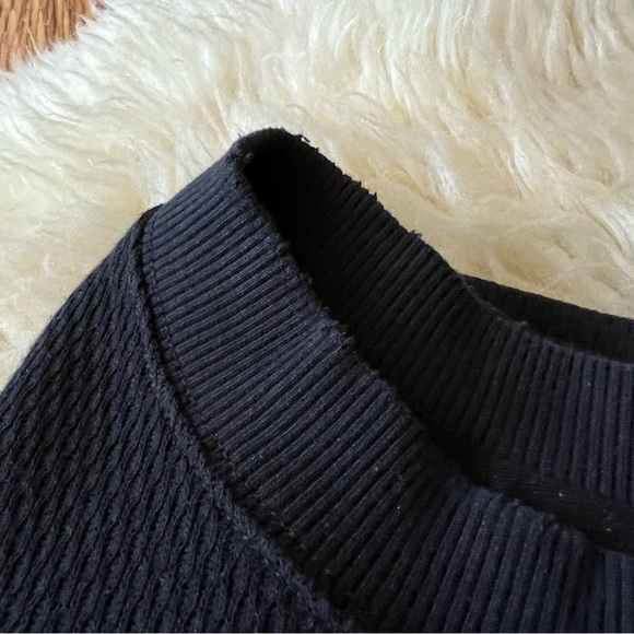 Old Navy Oversized Crew Neck Sweatshirt Textured Waffle XS Leggings Leng… - Picture 5 of 6